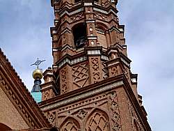 Panorámica de la iglesia parroquial de la Almunia de Doña Godina