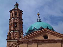 Panorámica de la iglesia parroquial de la Almunia de doña Godina