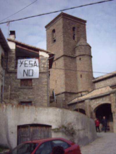 Iglesia de Artieda