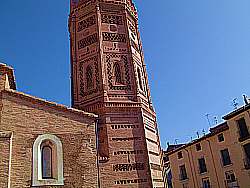 Fachada San Pedro de los Francos en Calatayud