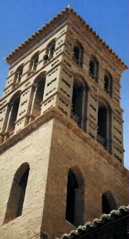 Calcena (Zaragoza) en el Entorno Natural del Moncayo