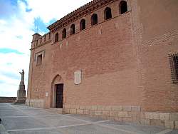 Fachada de Cervera de La Cañada