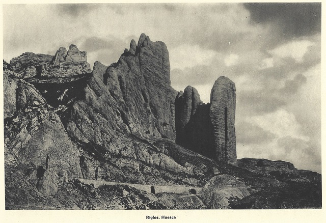 Riglos. Huesca. Aragón. España Pueblos y Paisajes en 1942
