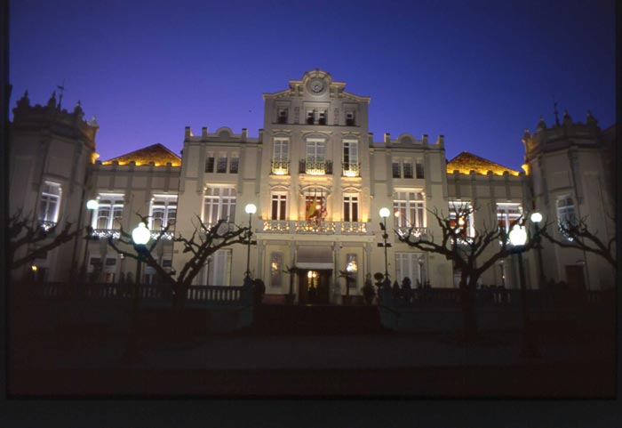 Imagen del Casino de Huesca en la Plaza de Navarra
