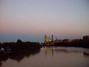 La Ciudad de Zaragoza desde el Ebro
