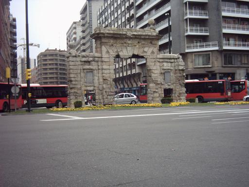 Puerta del Carmen en el Paseo María Agustin